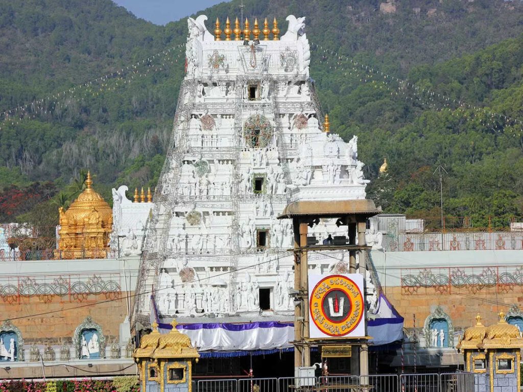भारत का सबसे अमीर मंदिर कौन सा है 